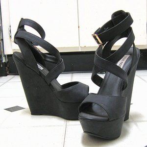 Steve Madden wedge heels size 10